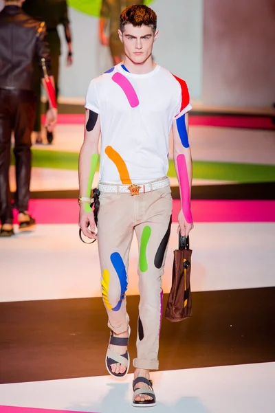 Look 15